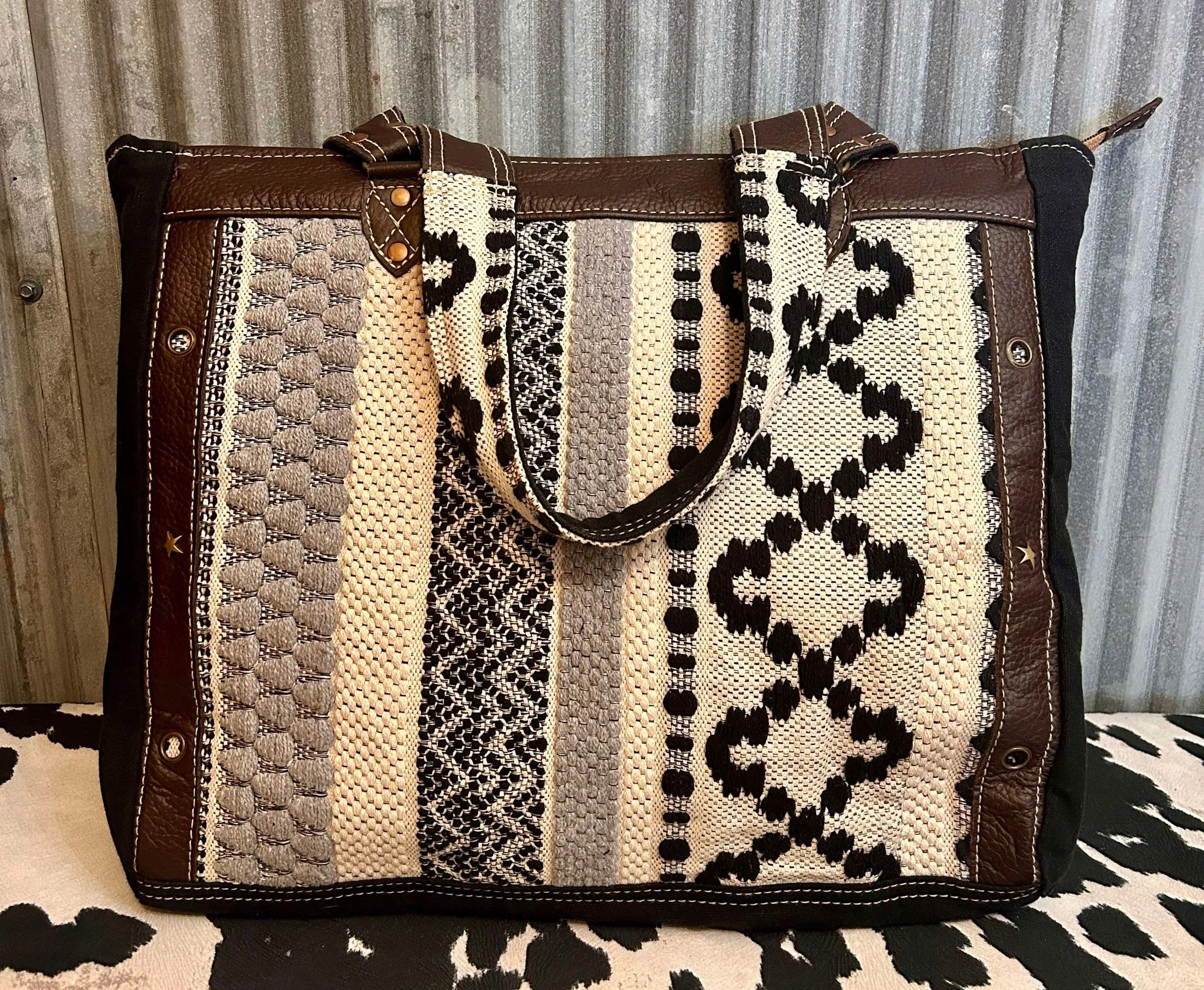 BLURRED LINES TOTE BAG