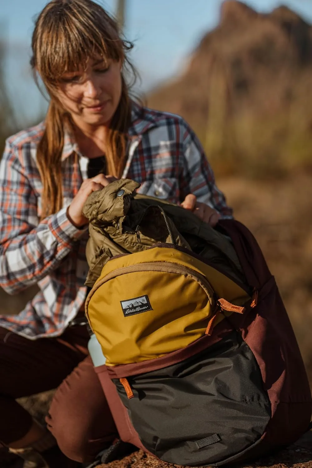 Eddie Bauer Venture Backpack with Organization Compartments and Hydration/Laptop Compatible Sleeve, Carbon Black, 26L