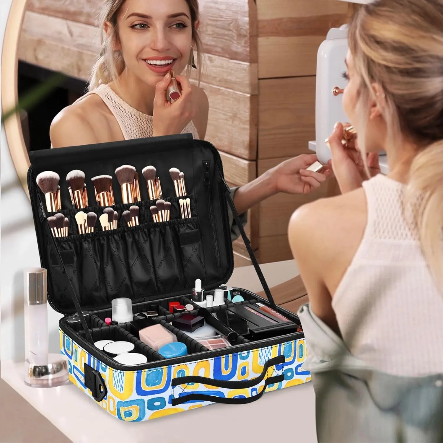 Hard Shell Makeup Pouch Cosmetic Organizer Travel Bag for Women