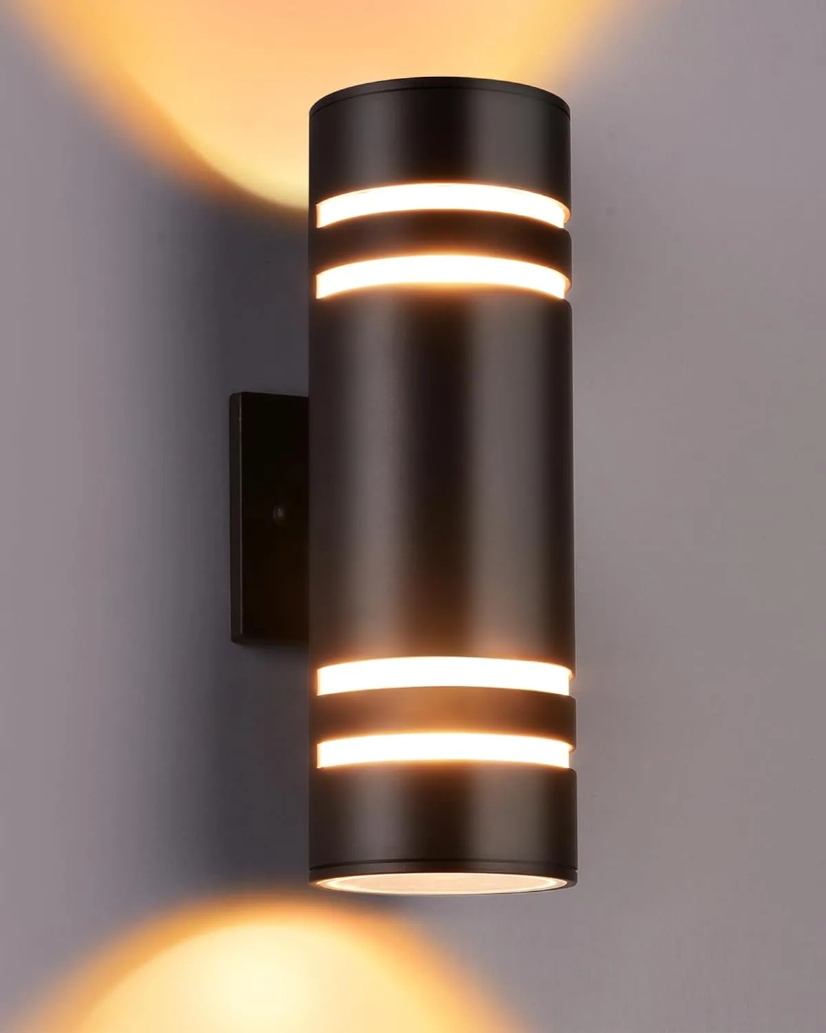 Housen Solutions Outdoor Light Fixture, IP65 Waterproof Exterior Lighting Fixtures, Oil Rubbed Bronze Aluminum Wall Mount Porch Lights, Outdoor Lights for House Garge