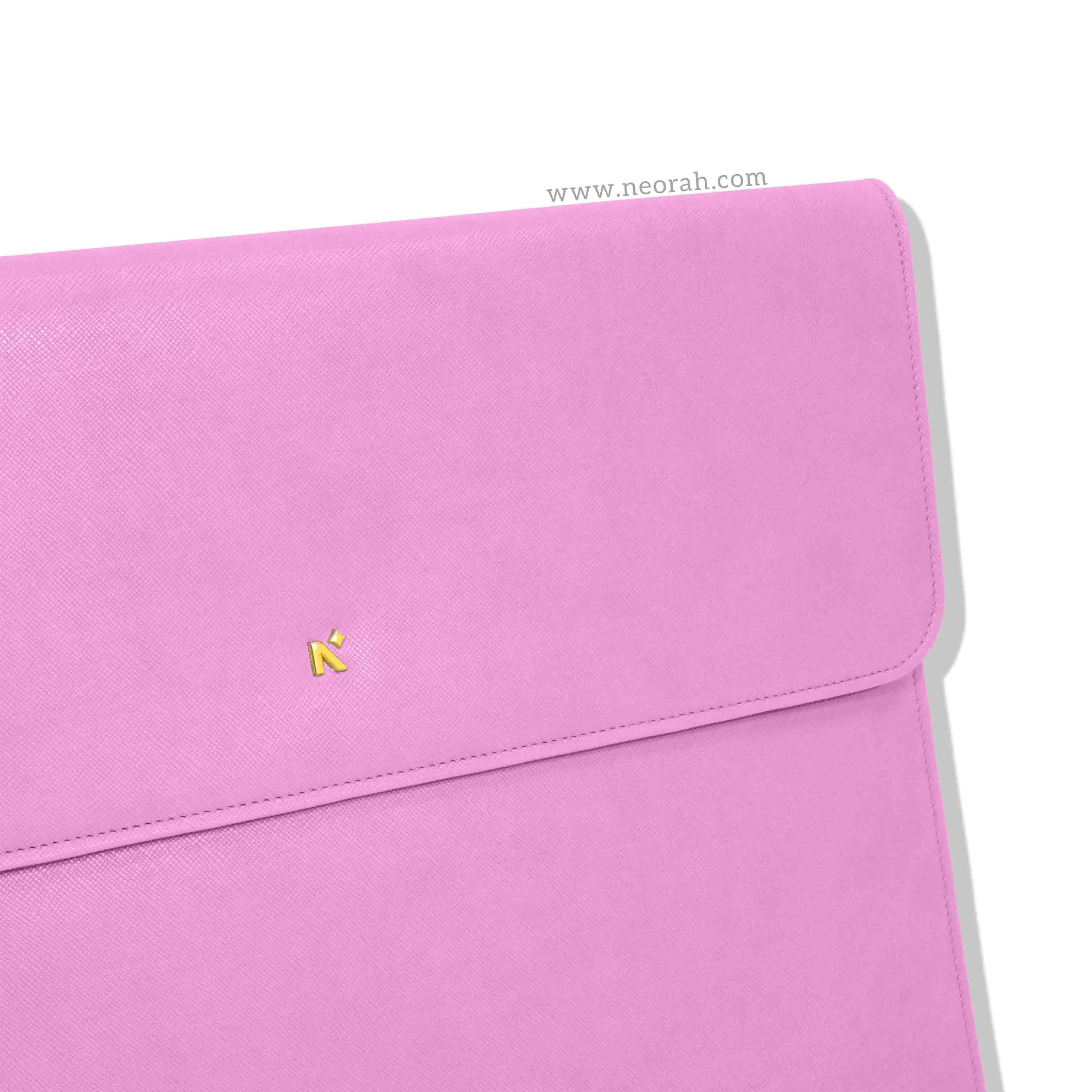 LAPTOP SLEEVE WITH FLAP   MAGNETIC CLOSURE