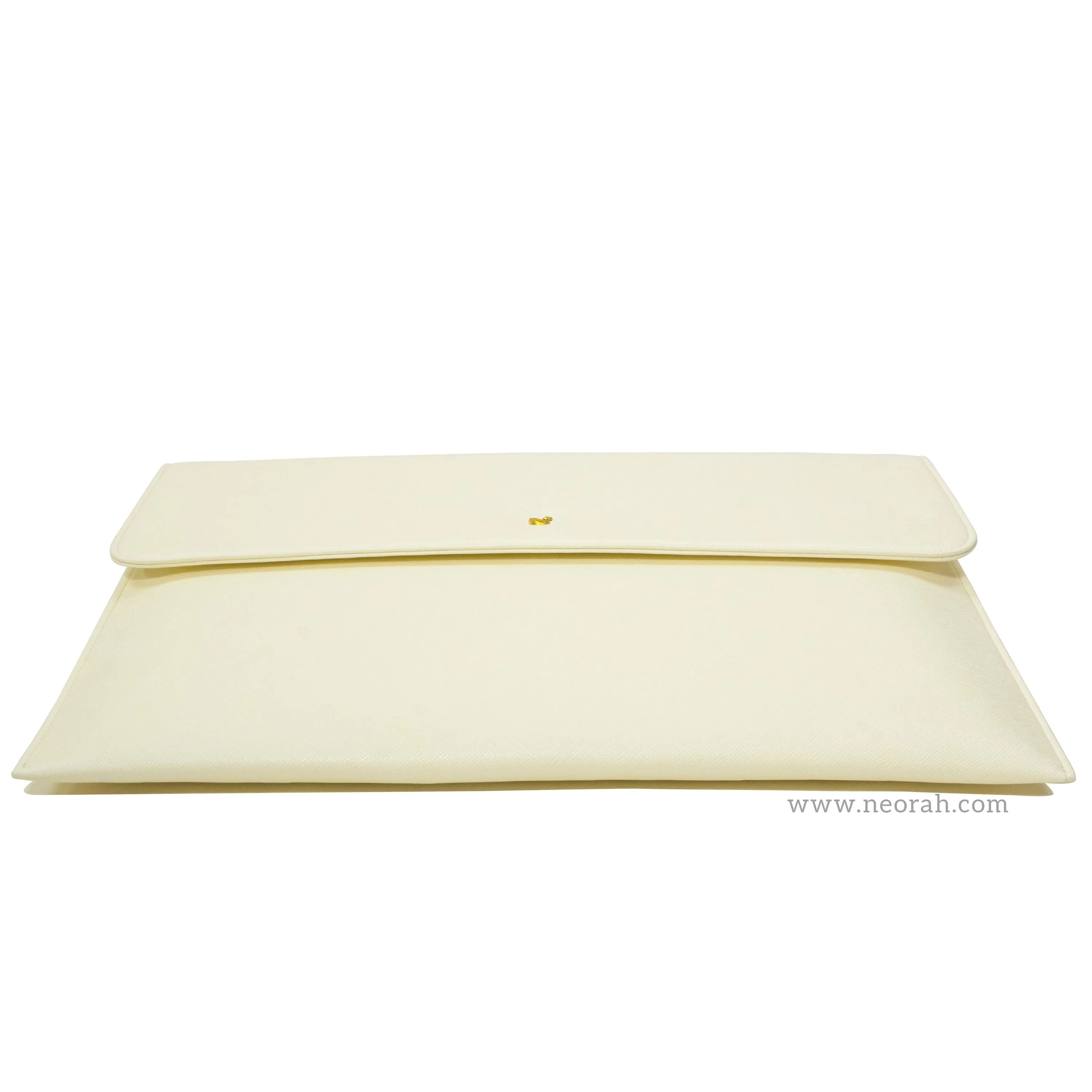 LAPTOP SLEEVE WITH FLAP   MAGNETIC CLOSURE
