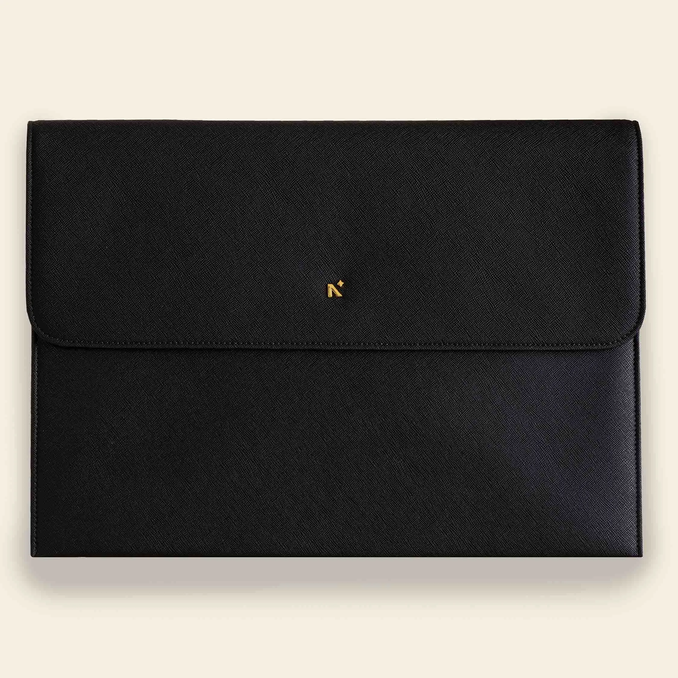 LAPTOP SLEEVE WITH FLAP   MAGNETIC CLOSURE