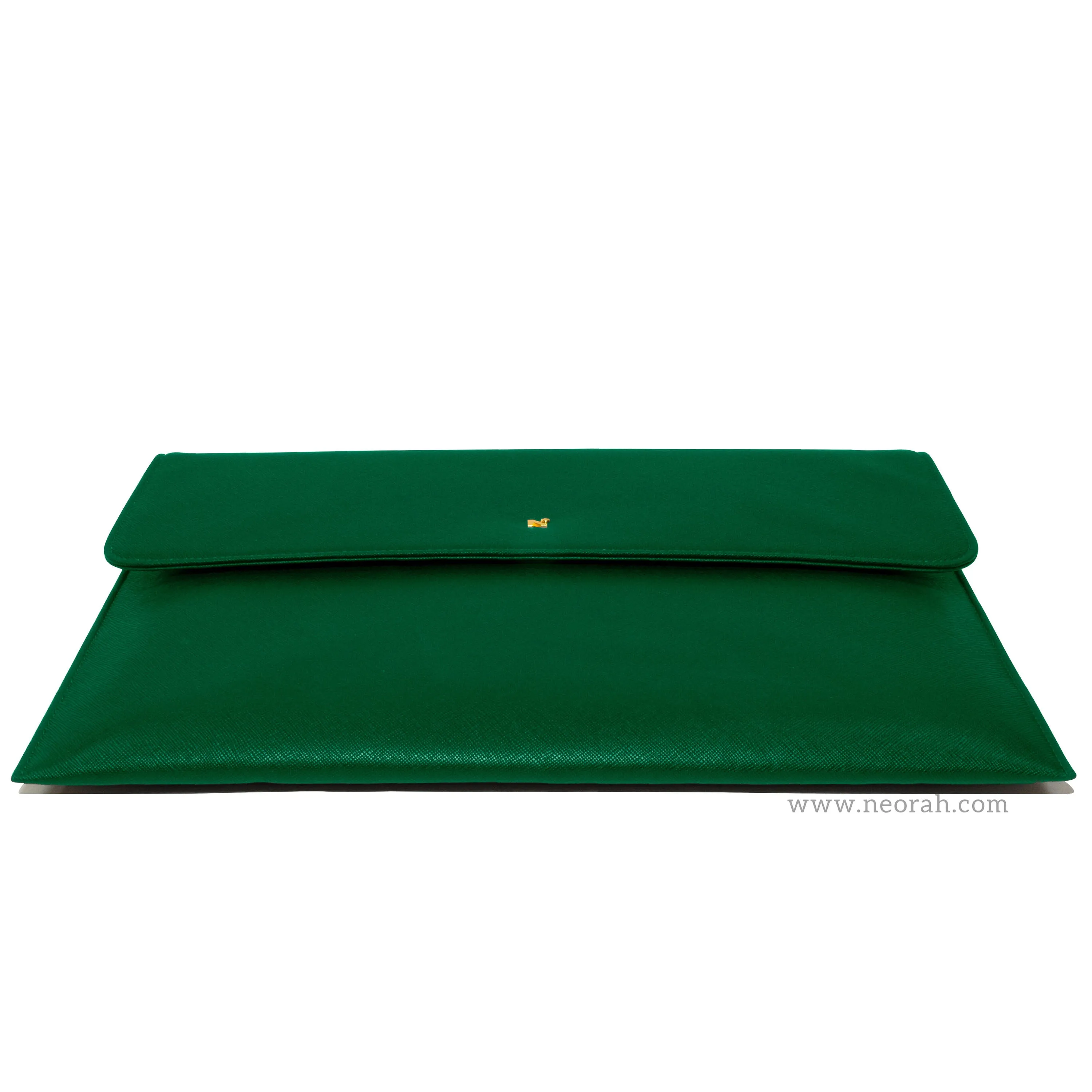 LAPTOP SLEEVE WITH FLAP   MAGNETIC CLOSURE