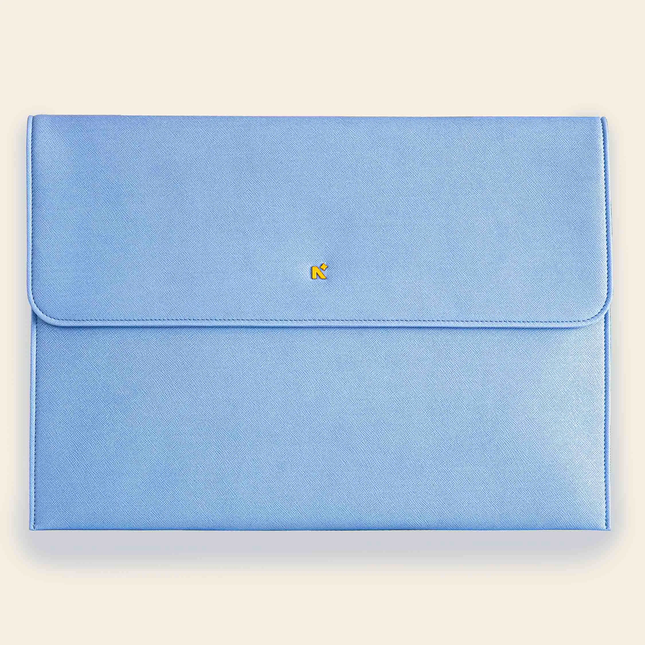 LAPTOP SLEEVE WITH FLAP   MAGNETIC CLOSURE