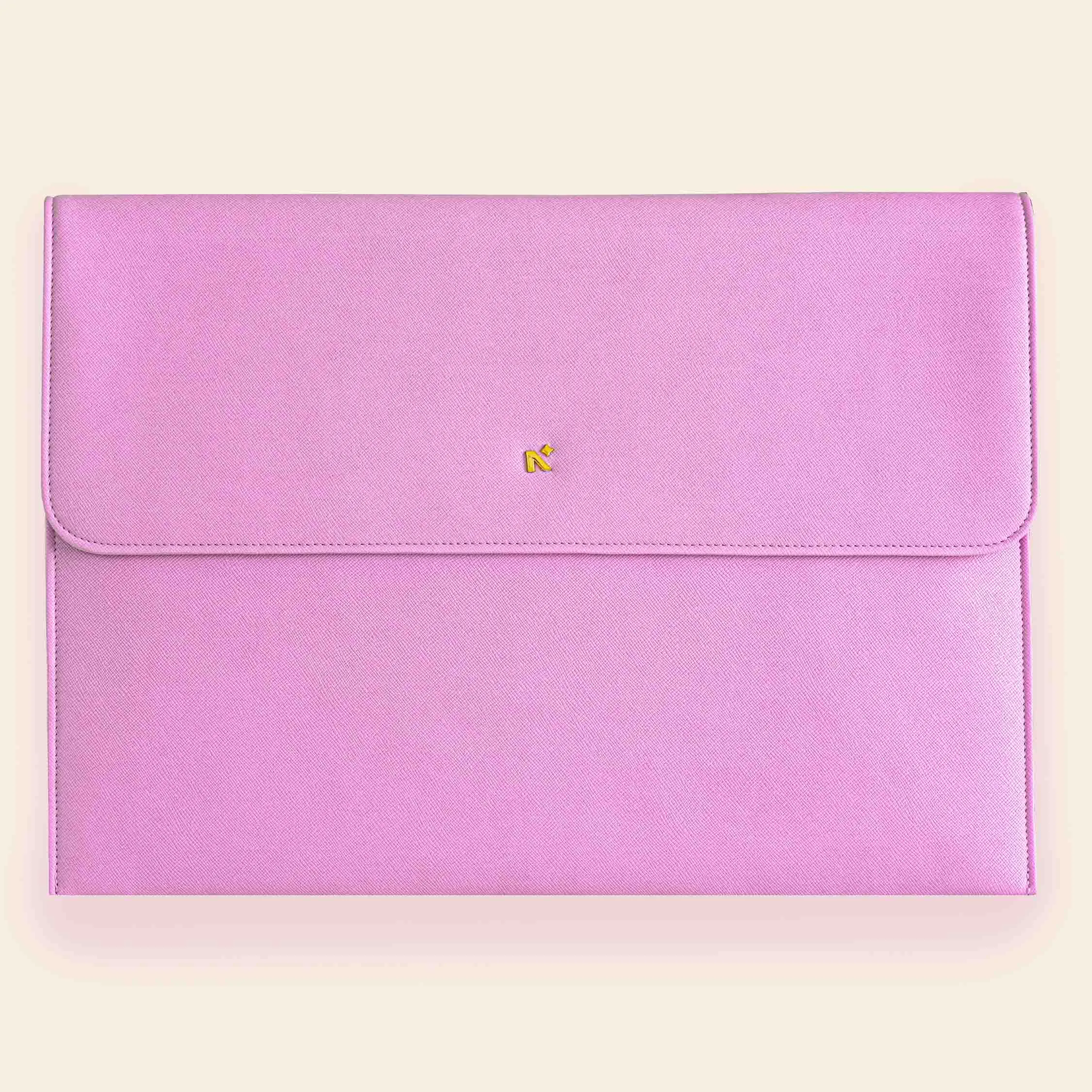 LAPTOP SLEEVE WITH FLAP   MAGNETIC CLOSURE