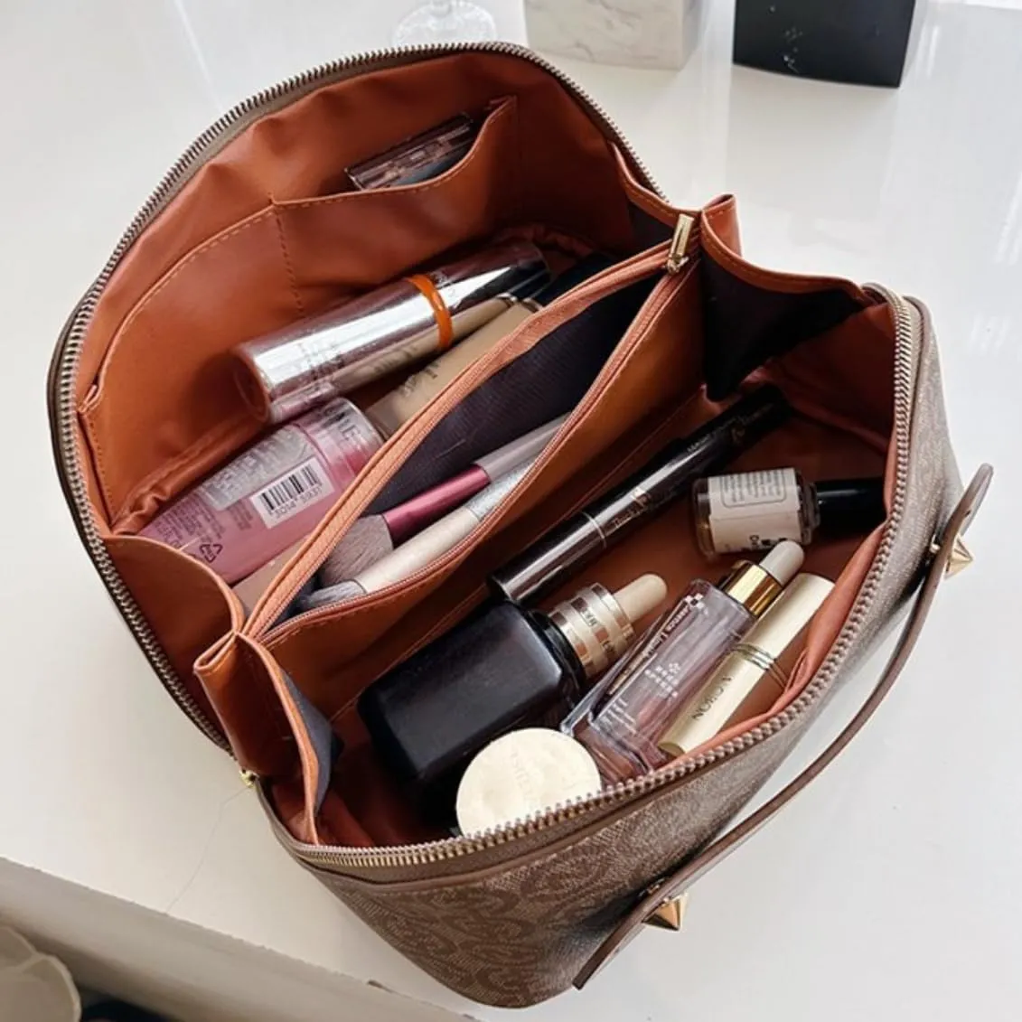 Large Capacity Travel Cosmetic Bag for Women PU Leather Makeup Waterproof Multifunctional Toiletry Bag (Khaki)