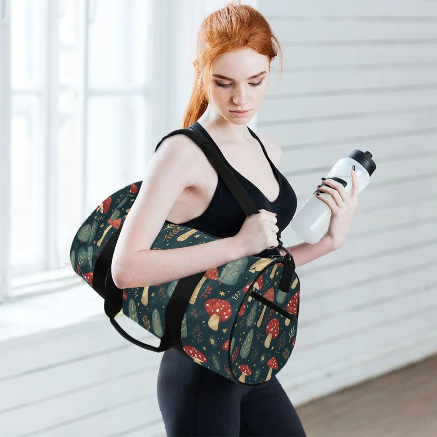 MNSRUU Sports Duffel Bags, Red Mushroom Athletic Gym Bag Overnight Workout Travel Tote Luggage for Men Women Yoga
