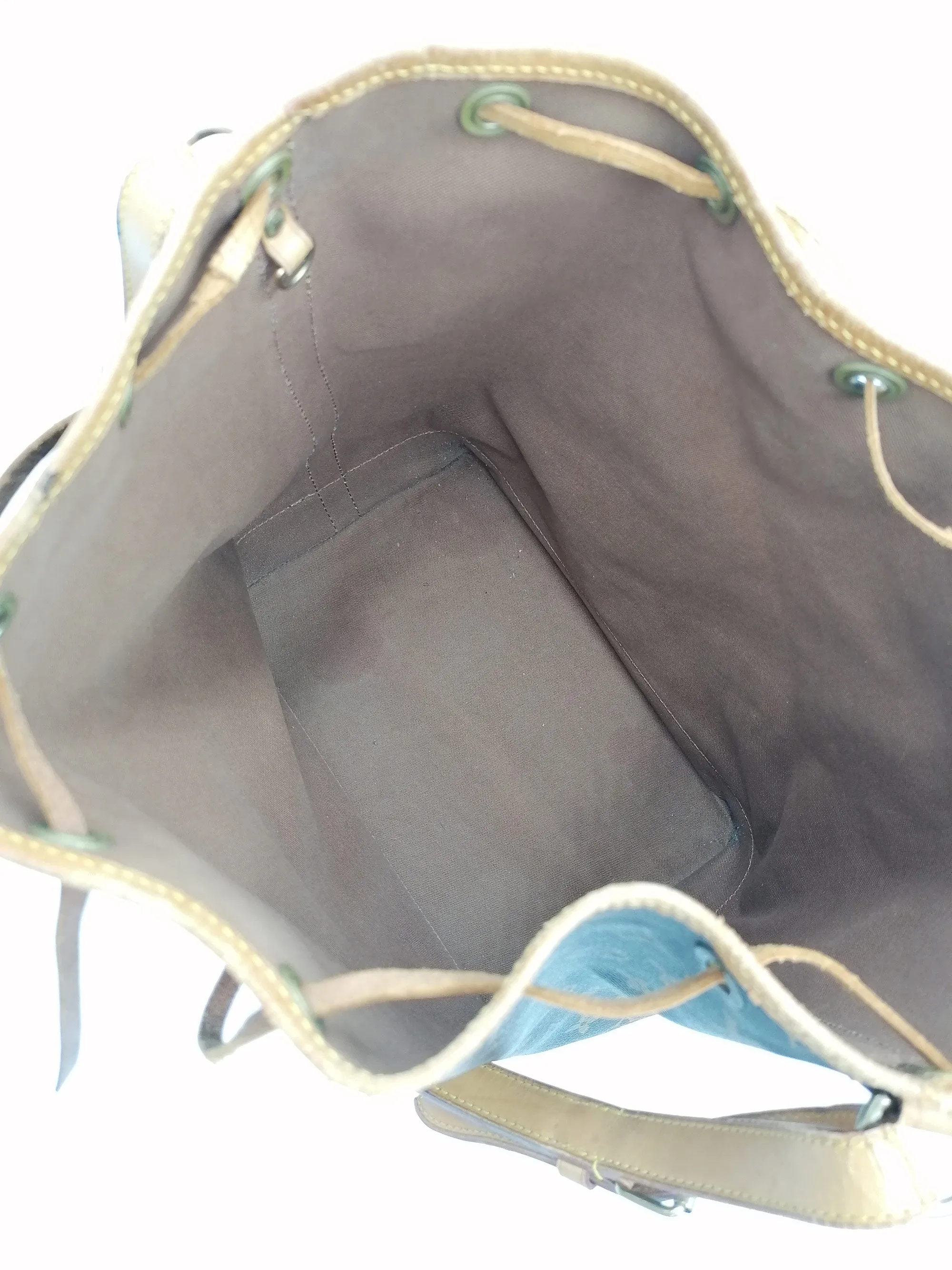 Monogram Canvas Noé