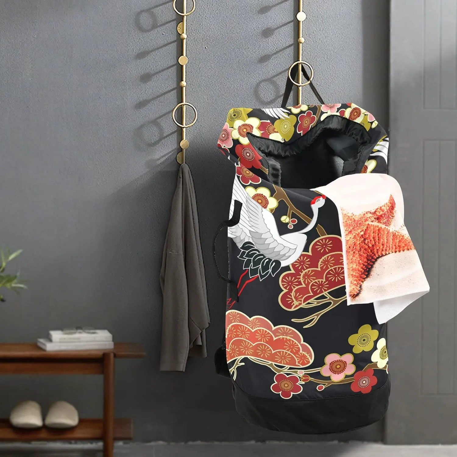 Oyihfvs Japanese Flying Birds Crane Flowers Backpack Laundry Bag, Laundry Backpack with Shoulder Straps, Waterproof Nylon Clothes Hamper Bag for Men Women Yoga Backpack