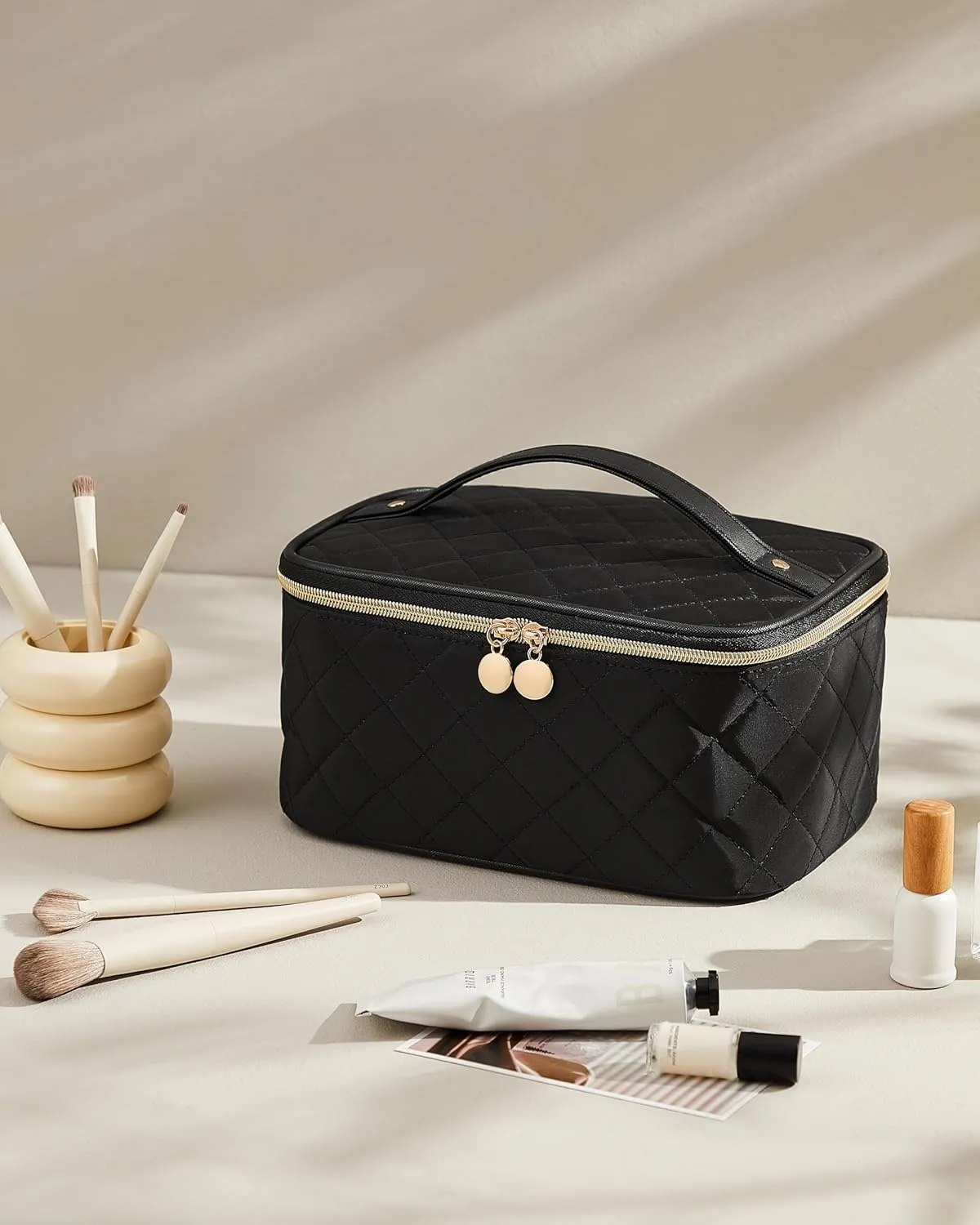 Prite Makeup Bag, Large Capacity Portable Travel Cosmetic Bag, Waterproof Makeup Organizer for Women with Handle and Divider(Black Rhombus)
