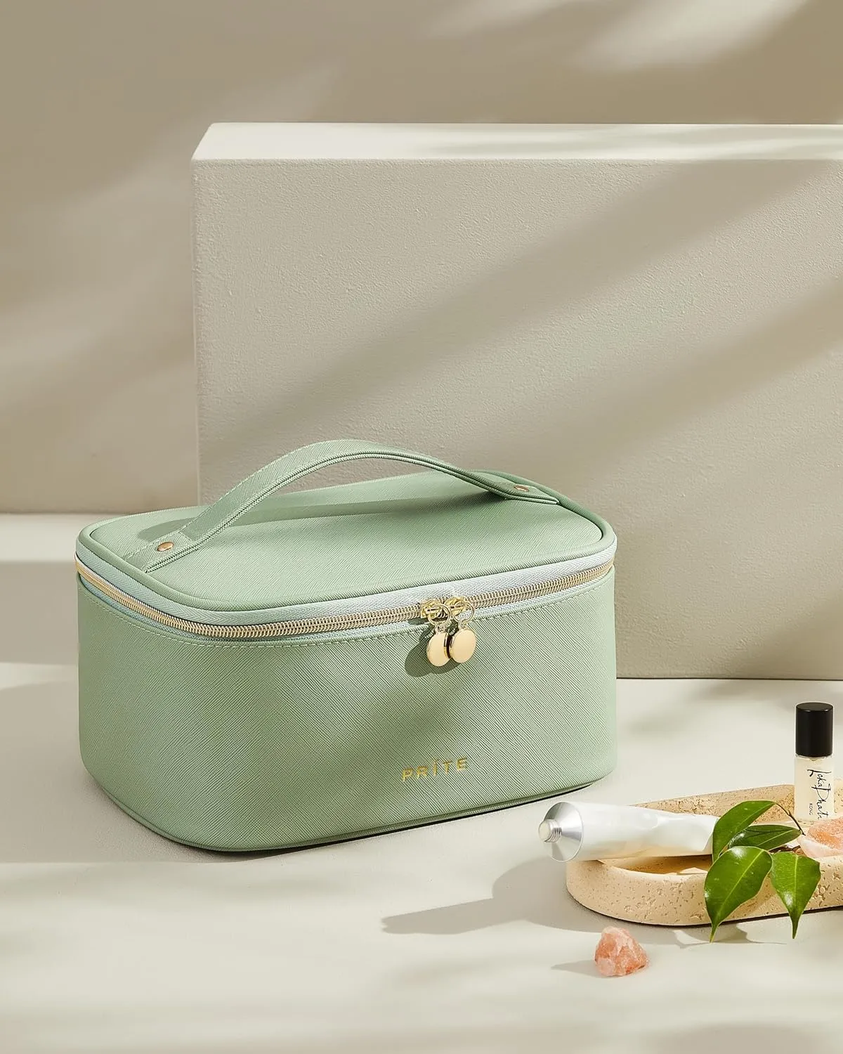 Prite Makeup Bag, Large Capacity Portable Travel Cosmetic Bag, Waterproof Makeup Organizer for Women with Handle and Divider(Green)