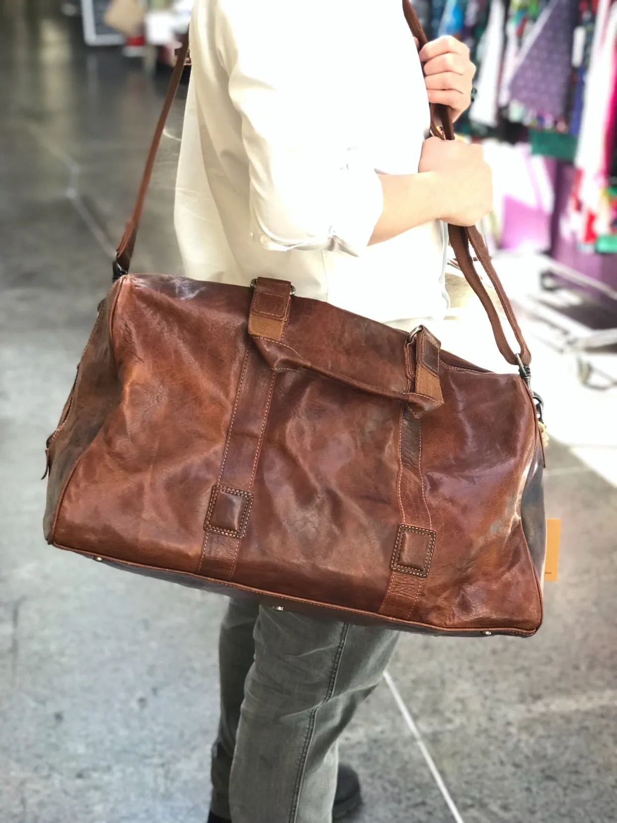 Rugged Hide RH-7320 Cairo Leather Overnight Bag