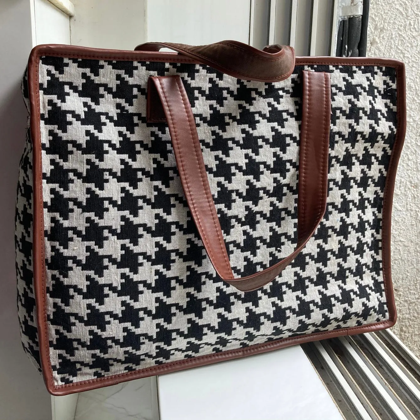 SHOPPERS TOTE