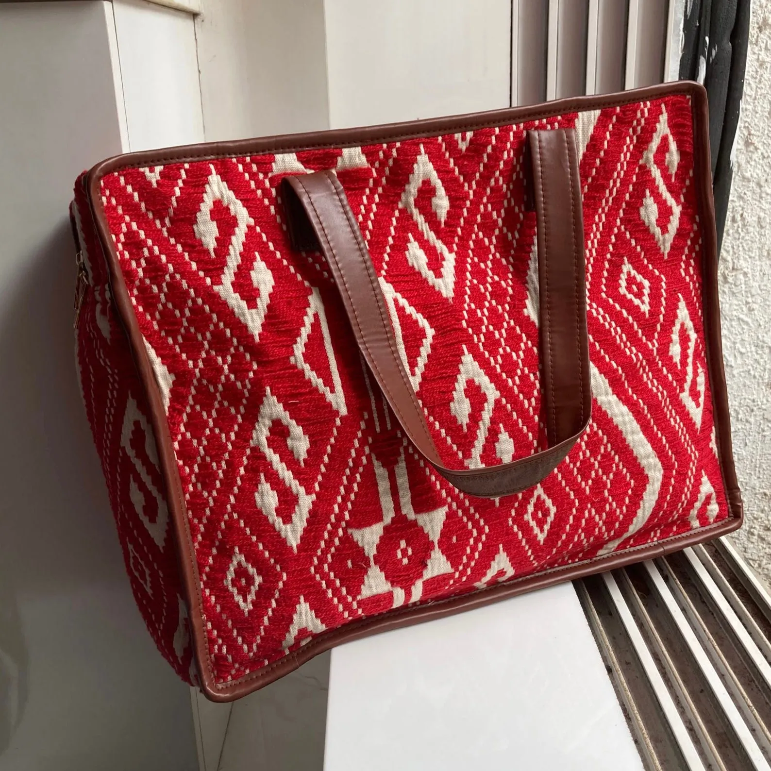 SHOPPERS TOTE