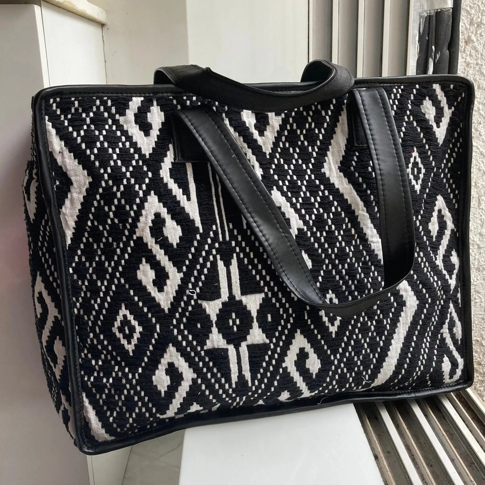 SHOPPERS TOTE