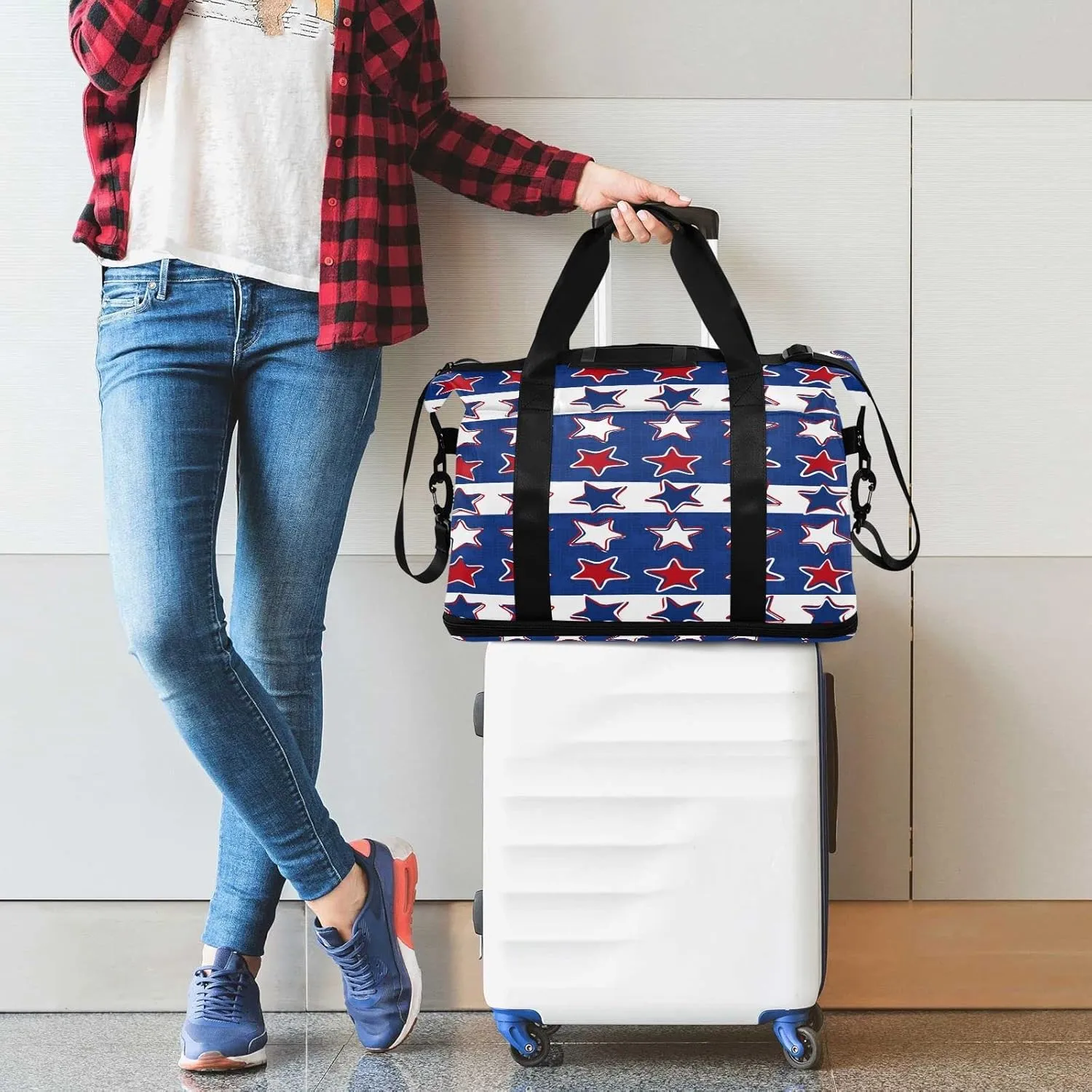 Sport Tote Bag for Women,Gym Bag Usa Flag 4th July Duffle Bag with Shoe Compartment and Wet Pocket,Ladies Beach Bag Overnight Bag,Weekender Bag Carry on Bag for Airplane