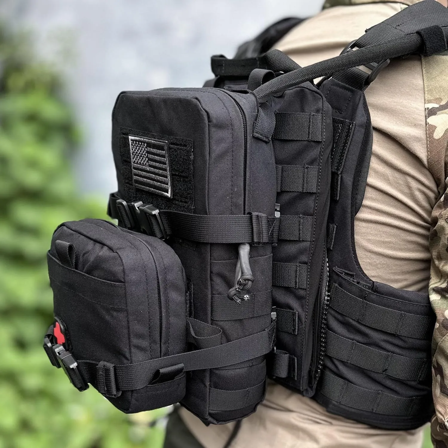 Tactical Mini Molle Hydration Pack,Molle Hydration Carrier with IFAK Pouch&US Flag&Med Patch,Hydropack for 2L Water Bladder