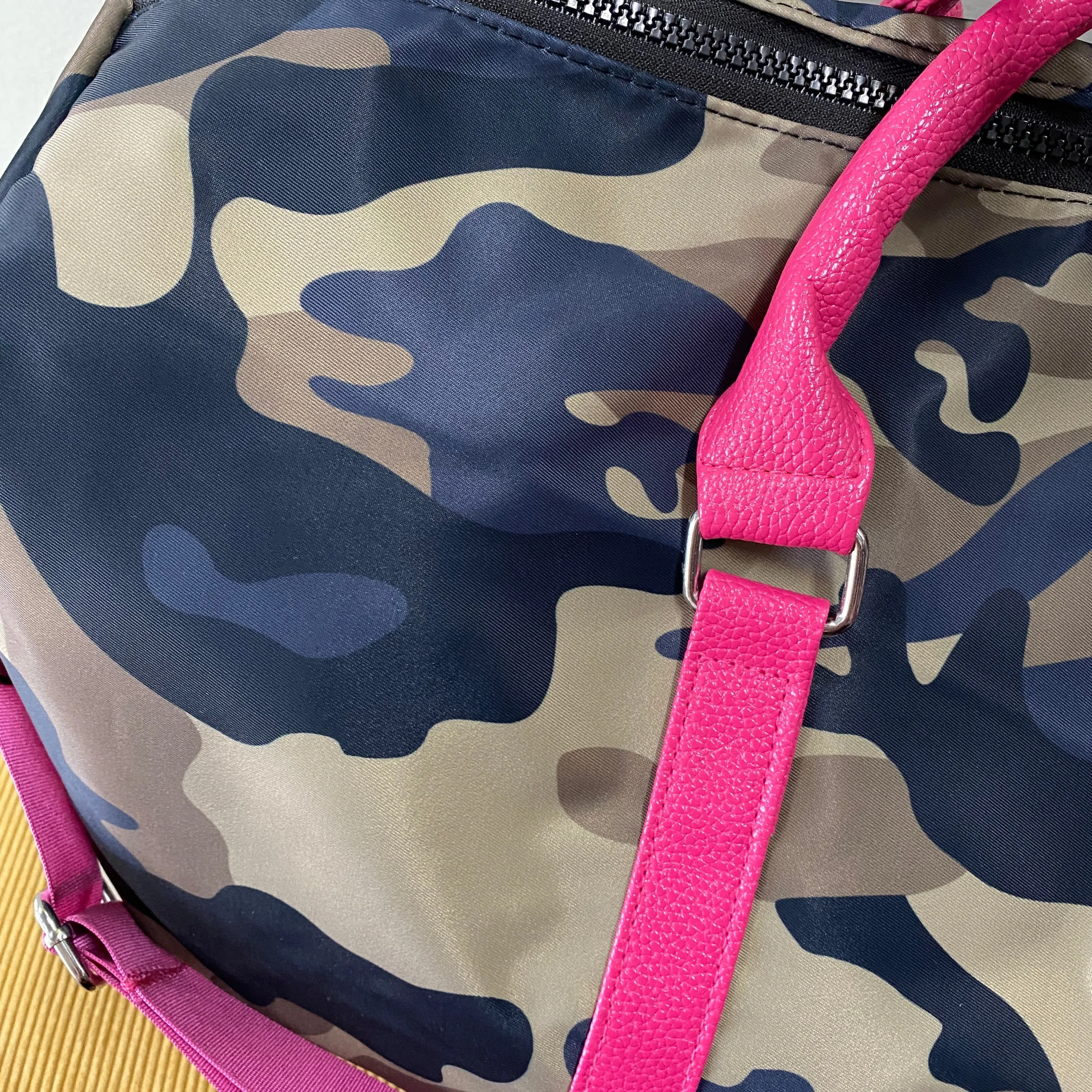 The Weekender Duffle Bag - Pink Camo