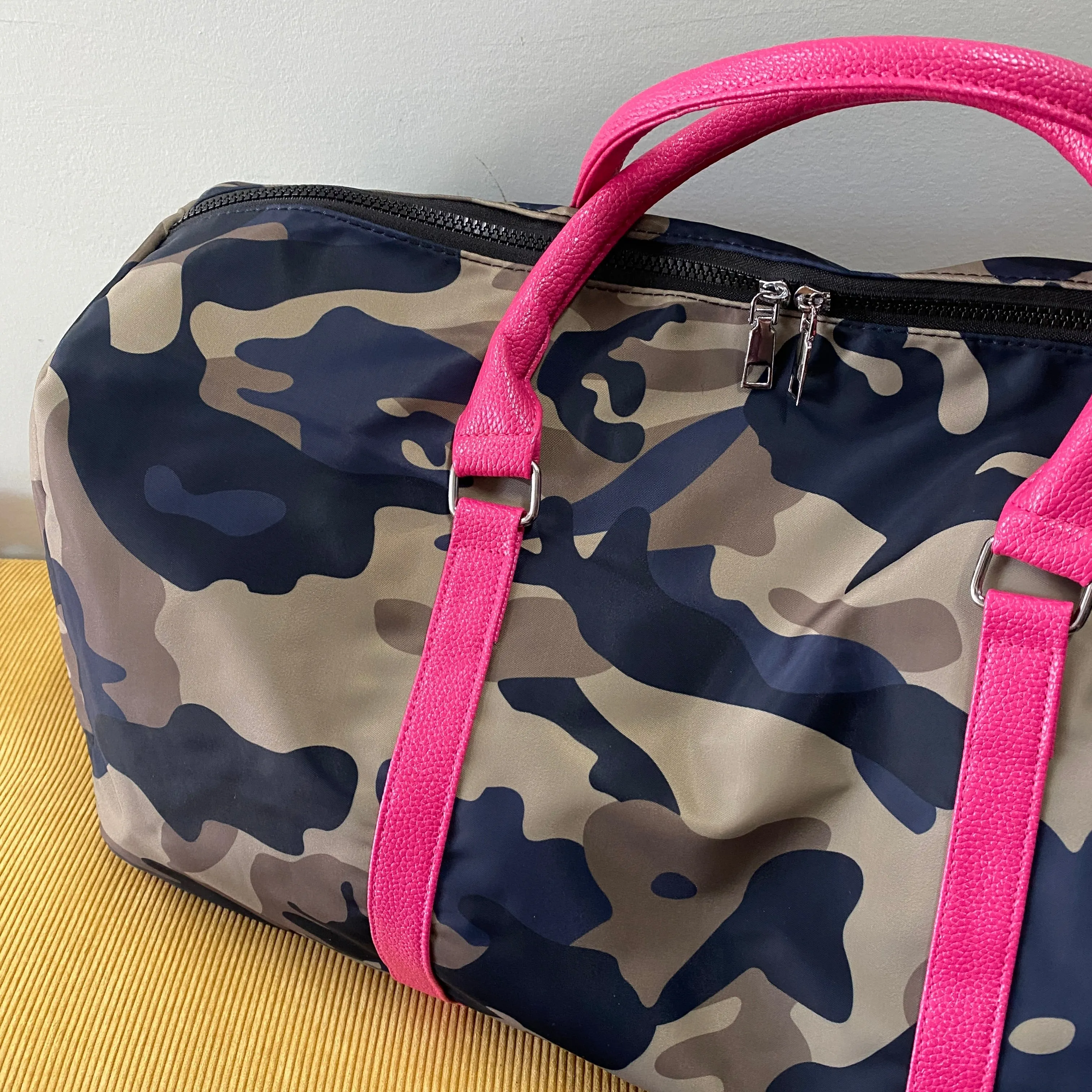 The Weekender Duffle Bag - Pink Camo